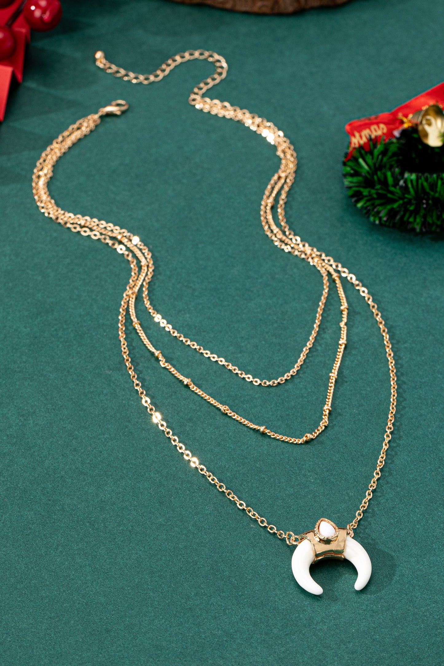 Horn Pendant Necklace