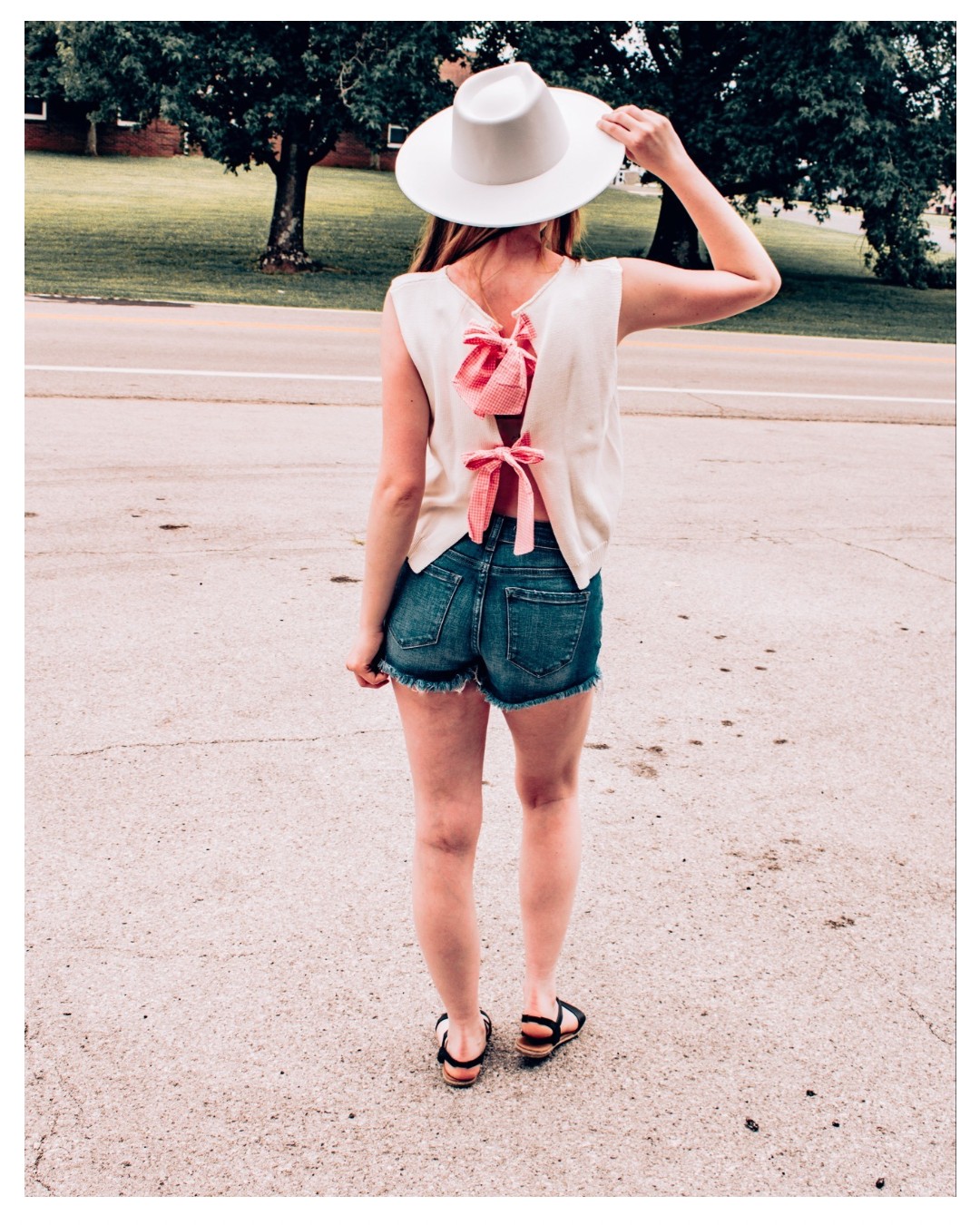 Dolly Bow Back